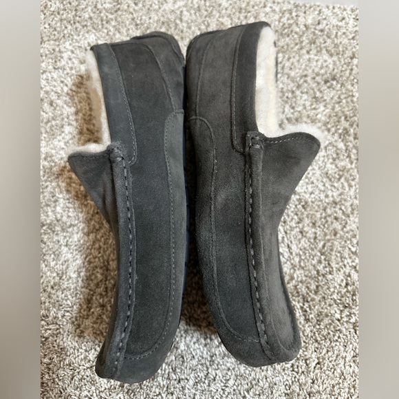 UGG Ascot Suede Driving Moccasins Slippers Gray Grey Style 1101110 Men’s 10 main image 4